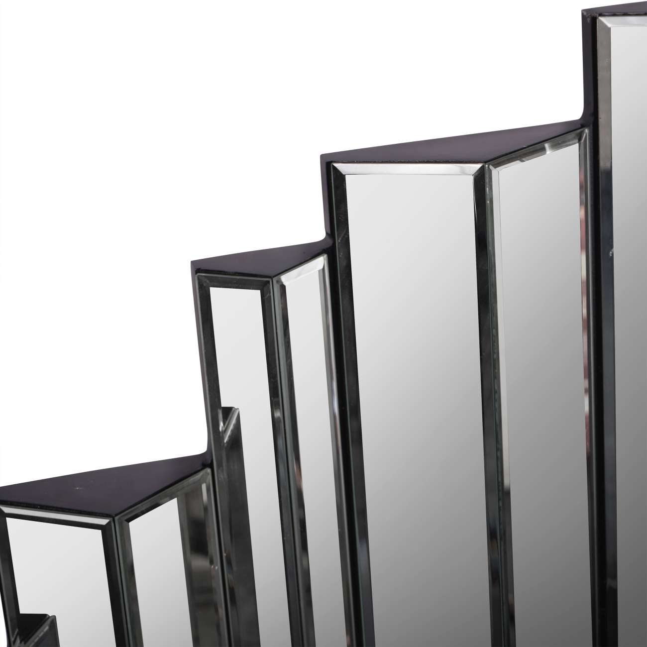 Crystalline Embossed Edges Round Wall Mirror